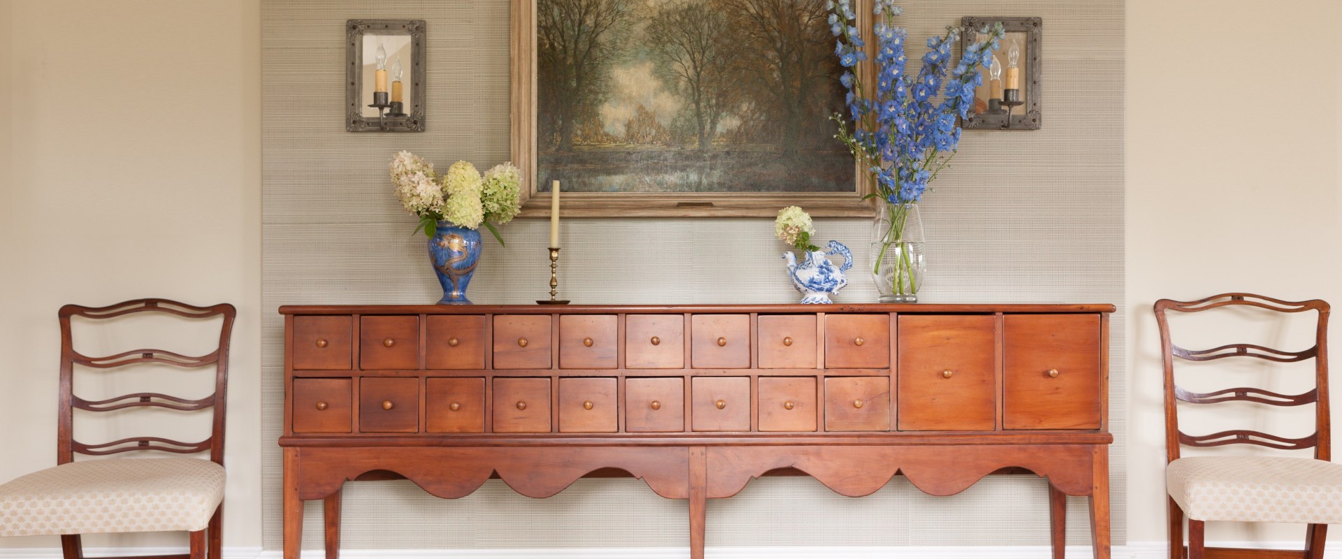 What types of accessories work best when incorporating vintage elements into your décor?
