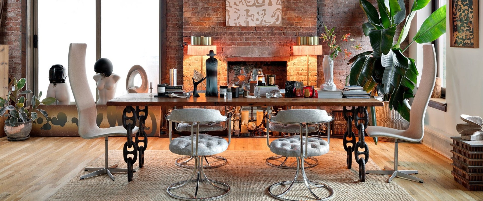 What types of lighting fixtures work best when incorporating vintage elements into your décor?